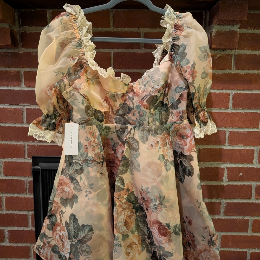 Selkie Parliament Dress in Butter Rose NWT M